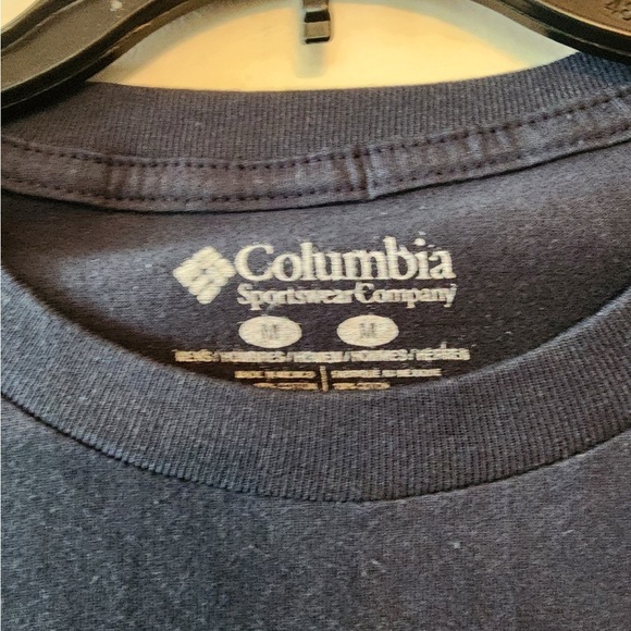 Columbia Mountains Navy Blue T-shirt Size medium - Picture 4 of 5